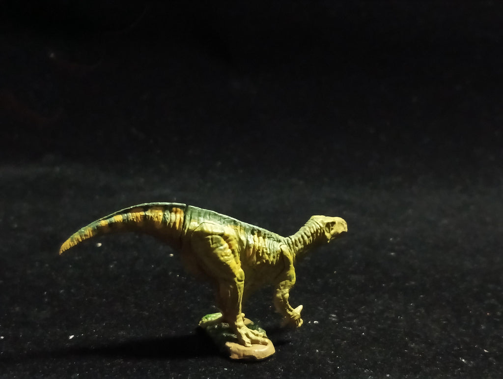Miniature Dinosaur Iguanodon Figure Figurine -  Furuta