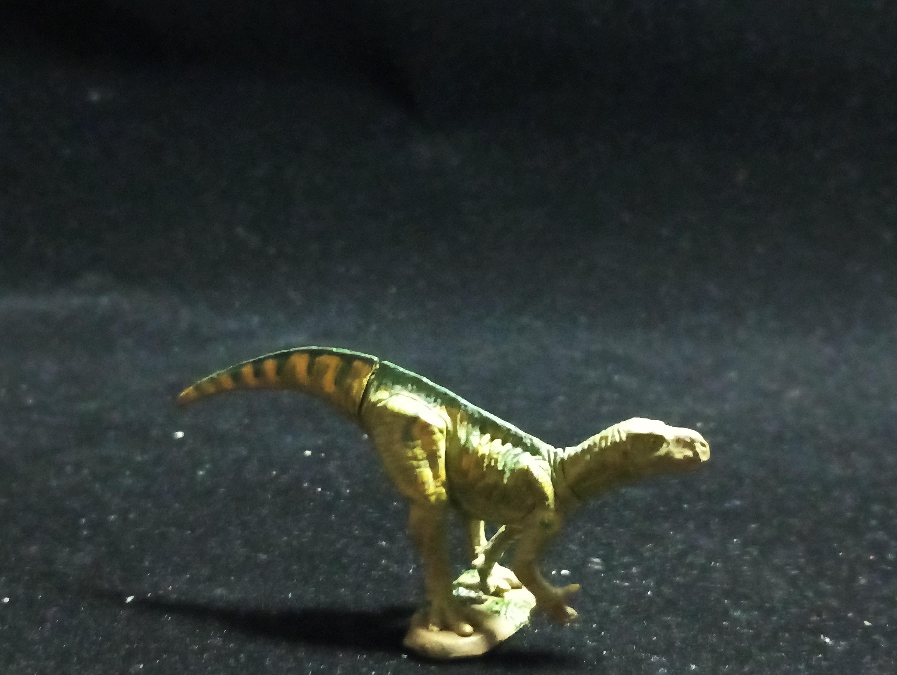 Miniature Dinosaur Iguanodon Figure Figurine -  Furuta