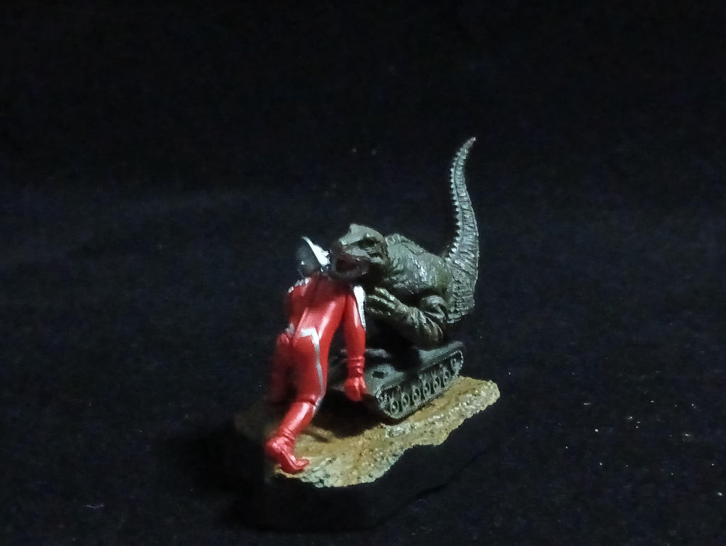 Ultra Kaiju Directory - Rush 700 Kilo! Dinosaur Tank, Ultra Seven Figure Bandai