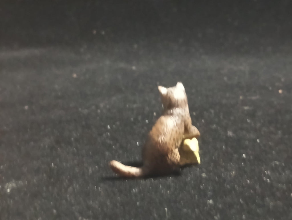 Kaiyodo ChocoQ Animatales Series 8 Baby Iriomote wildcat Cat (B)
