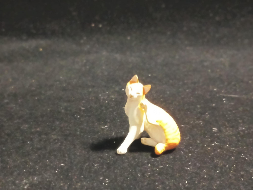 Kaiyodo Animatales Choco Q Amazing Animals Japanese Cat Calico Figure A