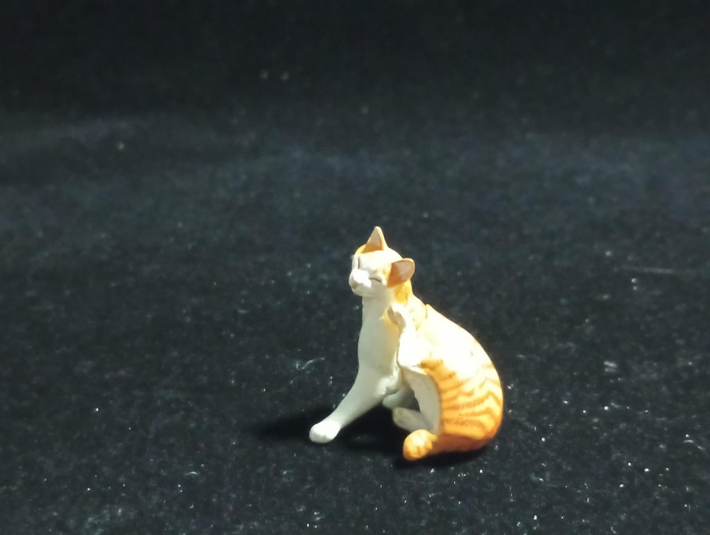Kaiyodo Animatales Choco Q Amazing Animals Japanese Cat Calico Figure A