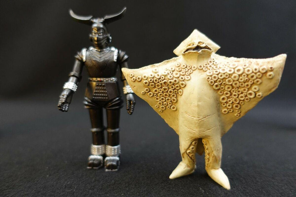 Furuta Johnny Sokko and His Flying Robot Figure Giant Torozon Vs Scaleon