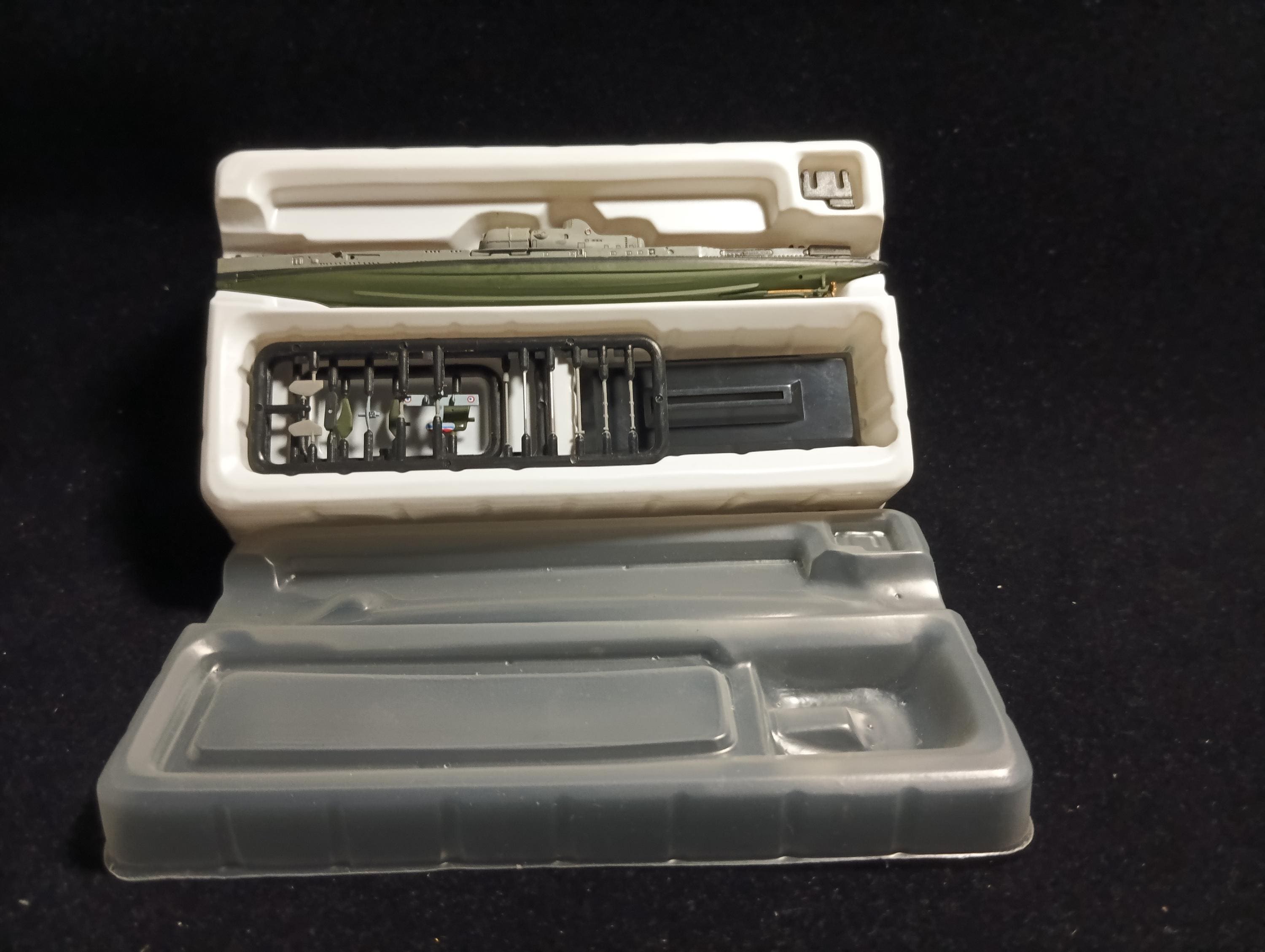 1/144 Ships of the World Series 03 Surcouf 1931 French Navy Submarine Pit Road