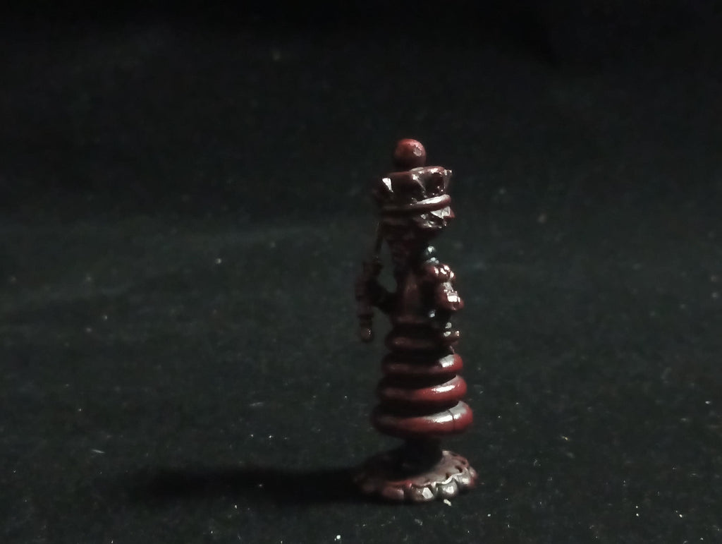 Kaiyodo Alice in Wonderland Red Queen mini figure Vintage 2002 Kaiyodo