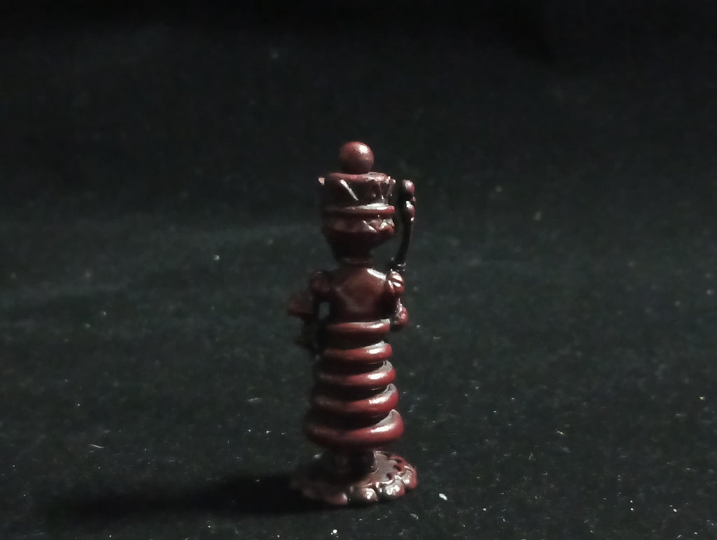 Kaiyodo Alice in Wonderland Red Queen mini figure Vintage 2002 Kaiyodo