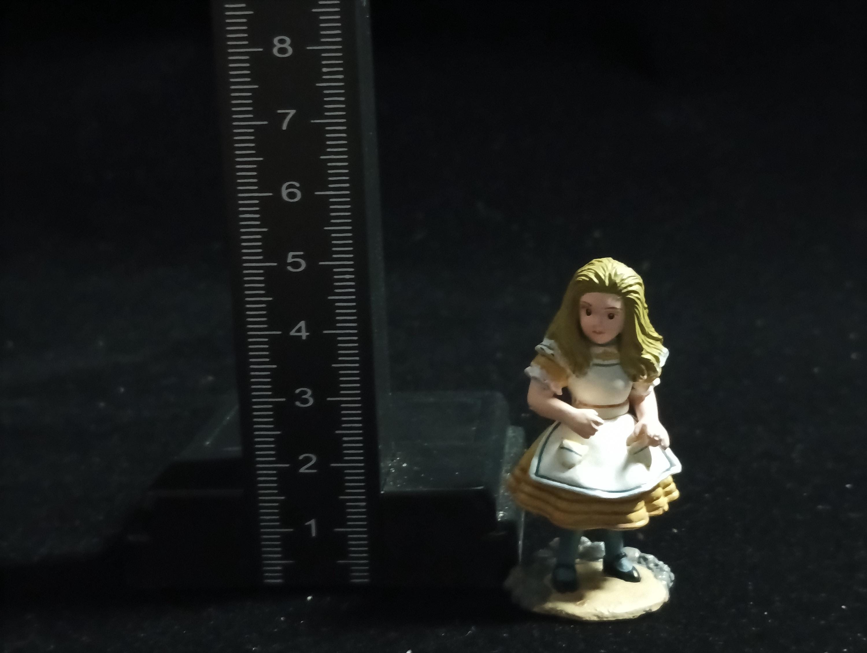 Kaiyodo Alice in Wonderland Alice mini figure Vintage 2002 Kaiyodo