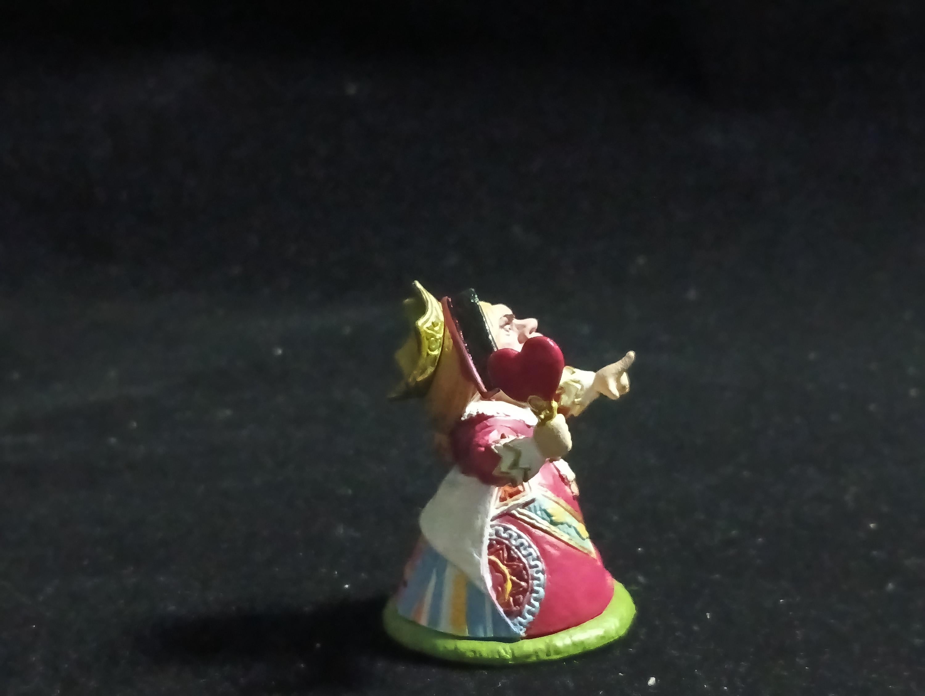 Kaiyodo Alice in Wonderland Queen of Heart mini figure Vintage 2002 Kaiyodo