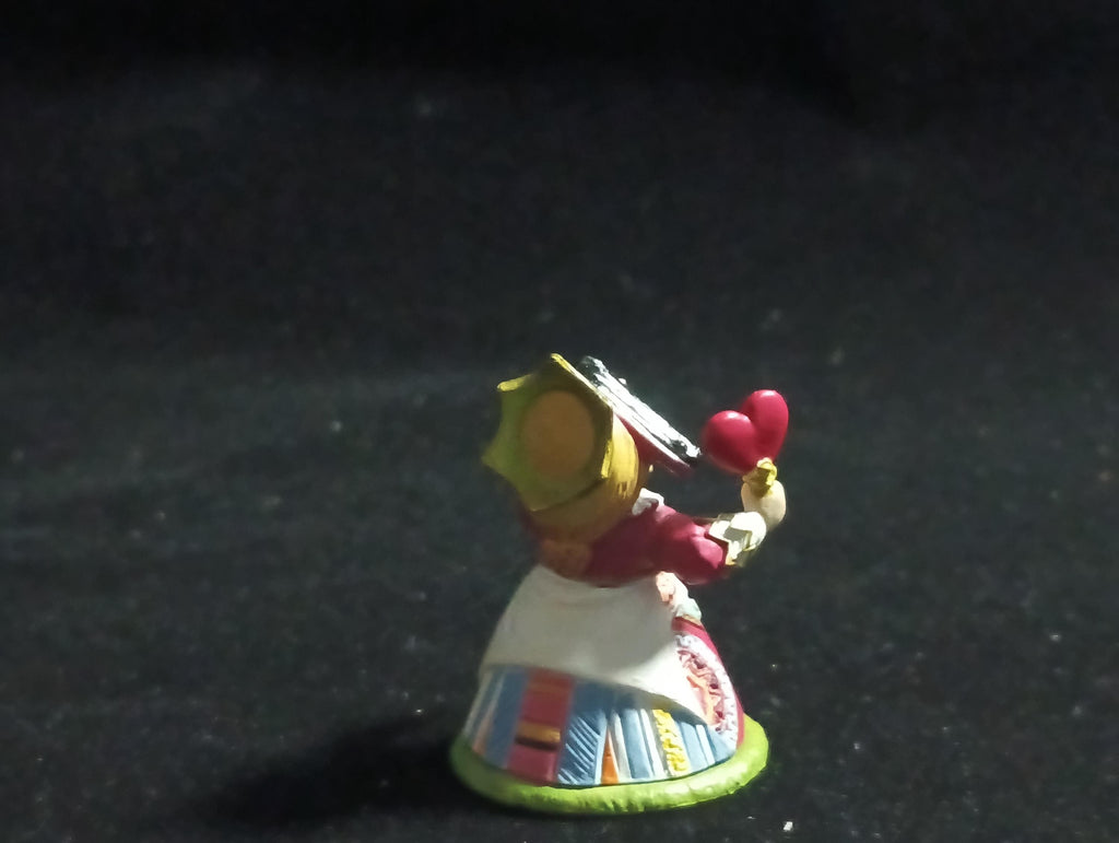 Kaiyodo Alice in Wonderland Queen of Heart mini figure Vintage 2002 Kaiyodo