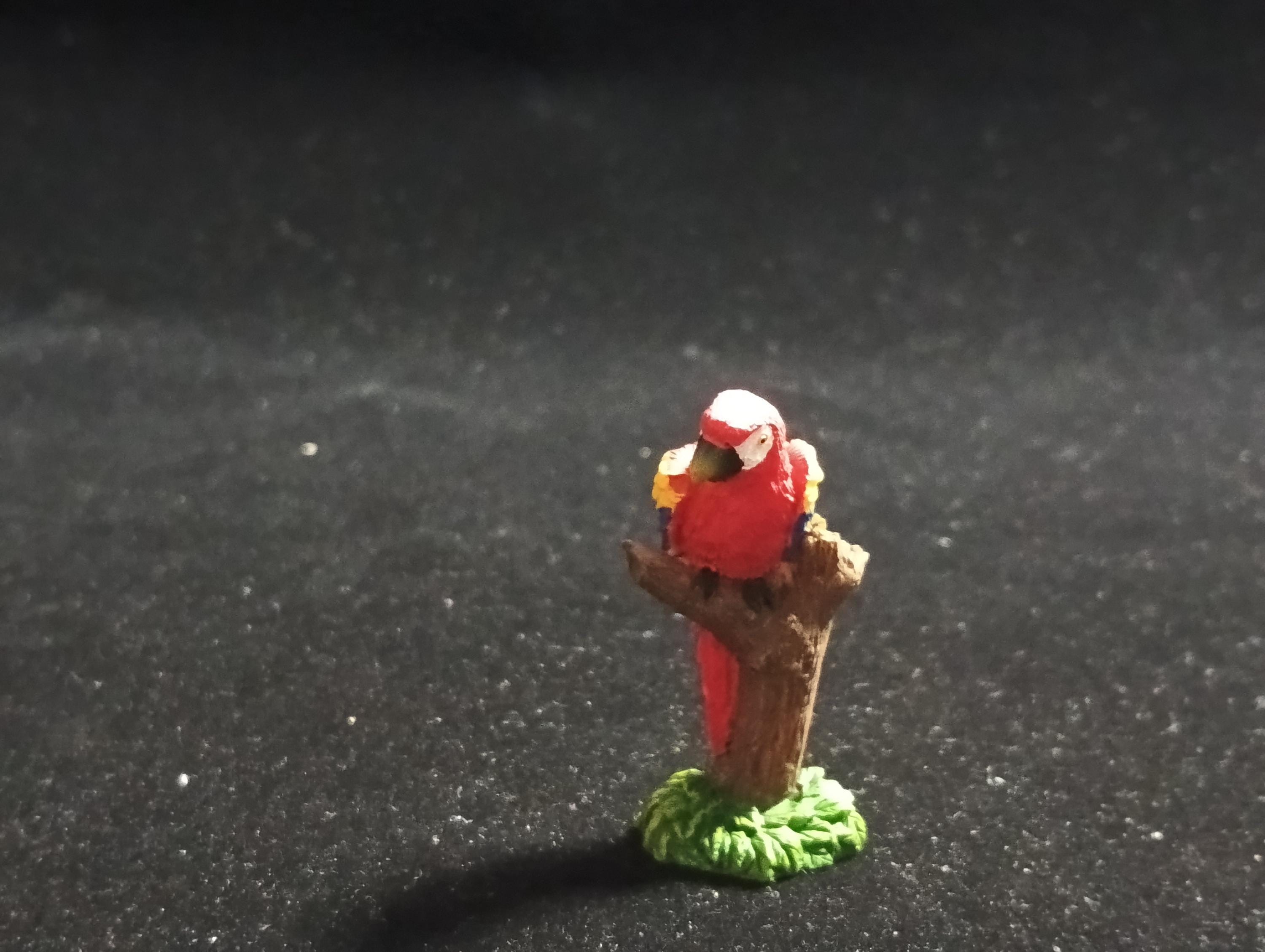The Mysterious of Amazon  Japan Exclusive Miniature - Scarlet Macaw Kabaya 2003