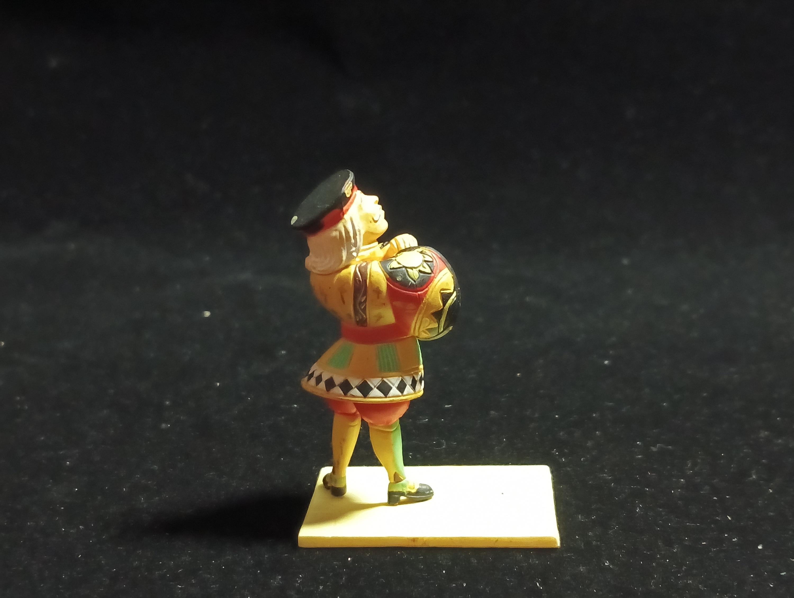 Kaiyodo Alice in Wonderland KNAVE OF HEARTS mini figure Vintage 2003 Kaiyodo