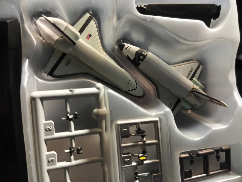 1/700 Space shuttle Enterprise and 002 Buran Takara Wings of the world Series 2