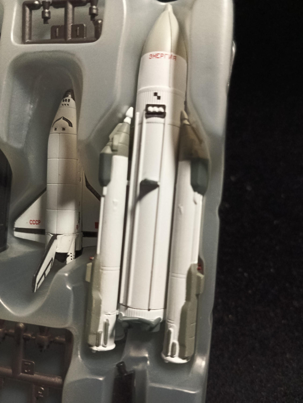 1/700 Buran & Energia (Soviet space shuttle) Takara Wings of the world Series 2