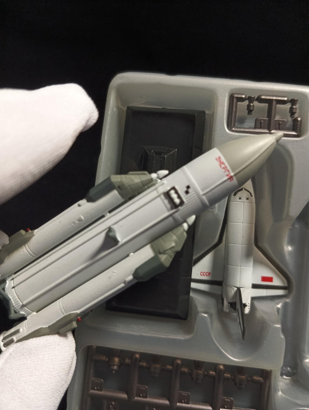 1/700 Buran & Energia (Soviet space shuttle) Takara Wings of the world Series 2