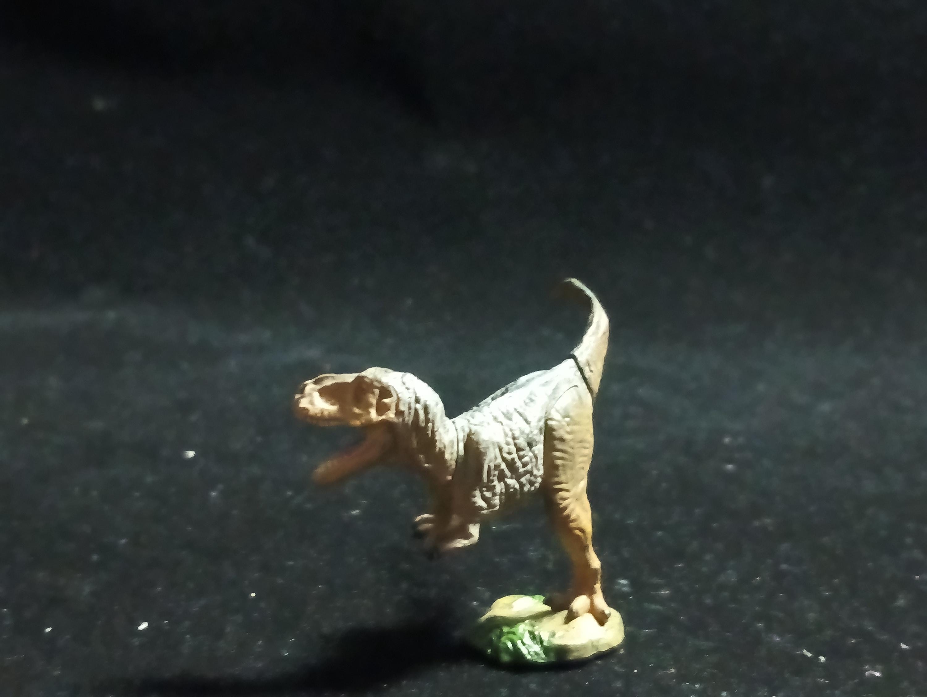 Miniature Dinosaur Tyrannosaurus Figure Figurine -  Furuta