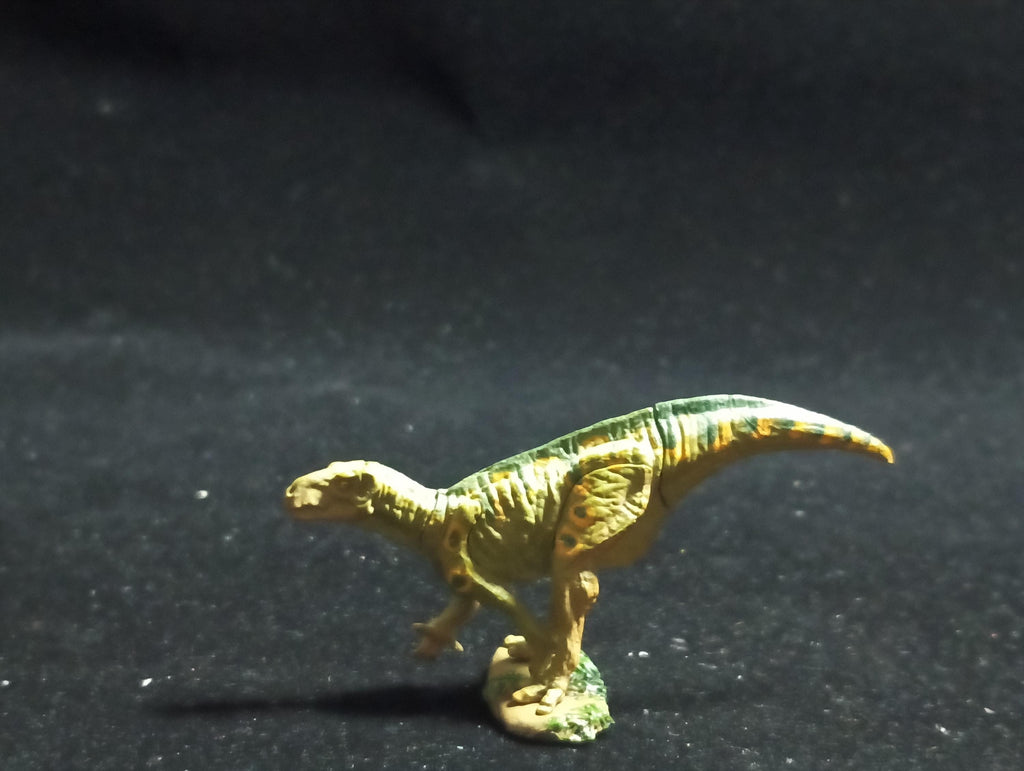 Miniature Dinosaur Iguanodon Figure Figurine -  Furuta