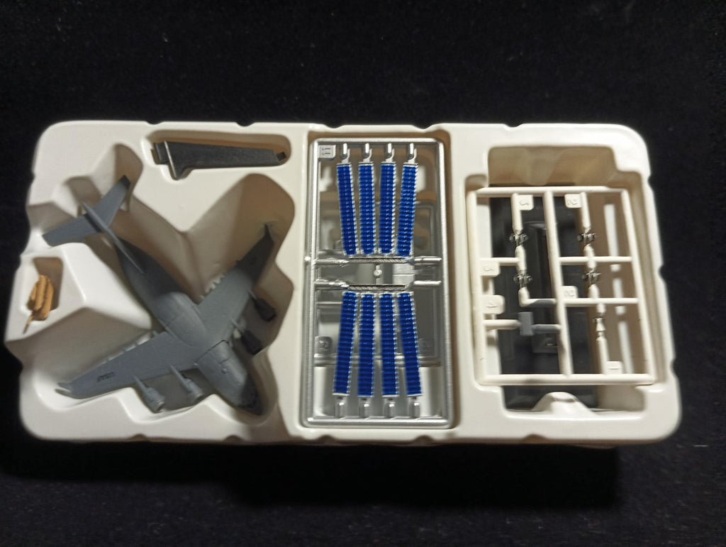 1/700 C-17A Globemaster III  "Takara Wings of the world DX : Beyond the Stratosphere"