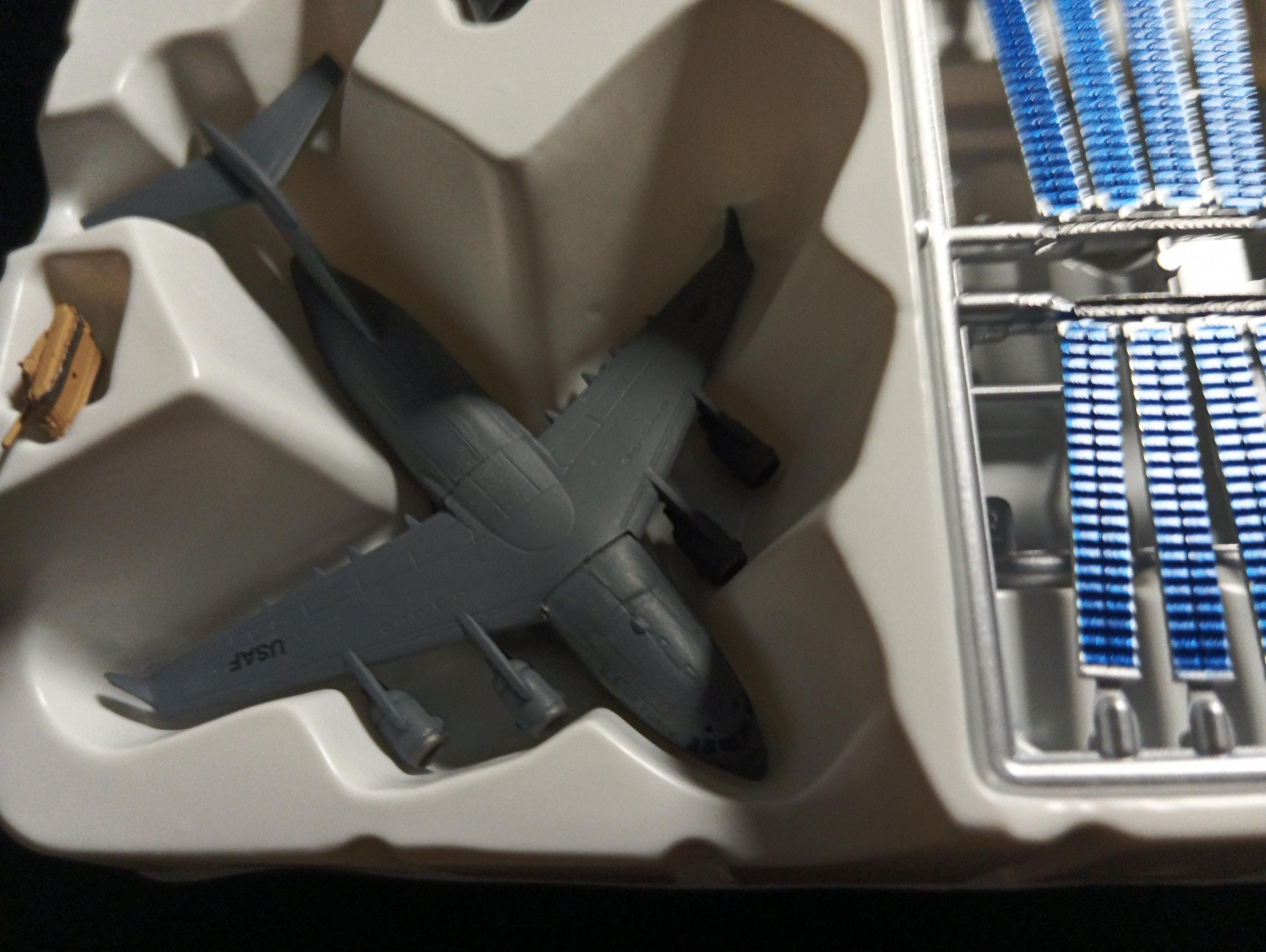1/700 C-17A Globemaster III  "Takara Wings of the world DX : Beyond the Stratosphere"