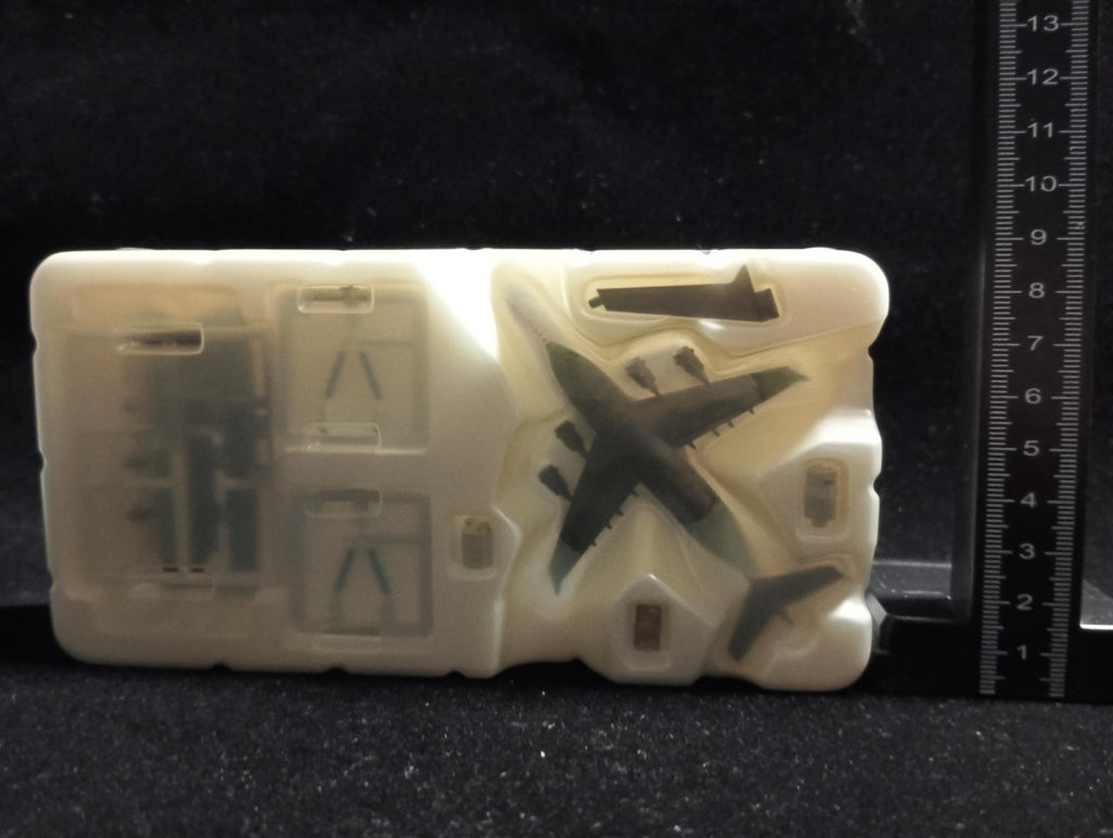 1/700 C-17A Globemaster III (prototype) transport aircraft "Takara Wings of the world DX : Beyond the Stratosphere"