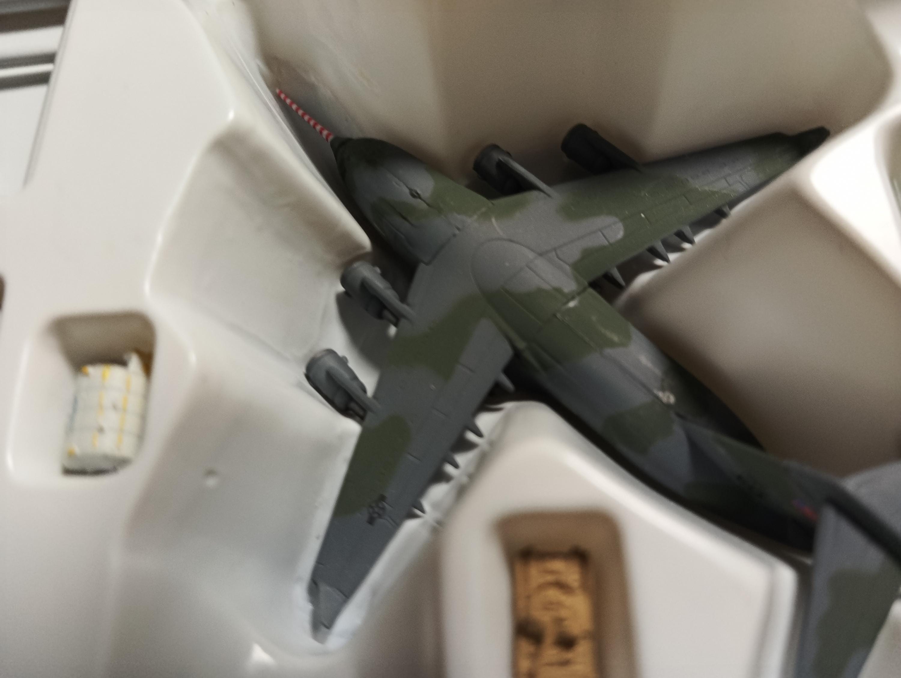 1/700 C-17A Globemaster III (prototype) transport aircraft "Takara Wings of the world DX : Beyond the Stratosphere"
