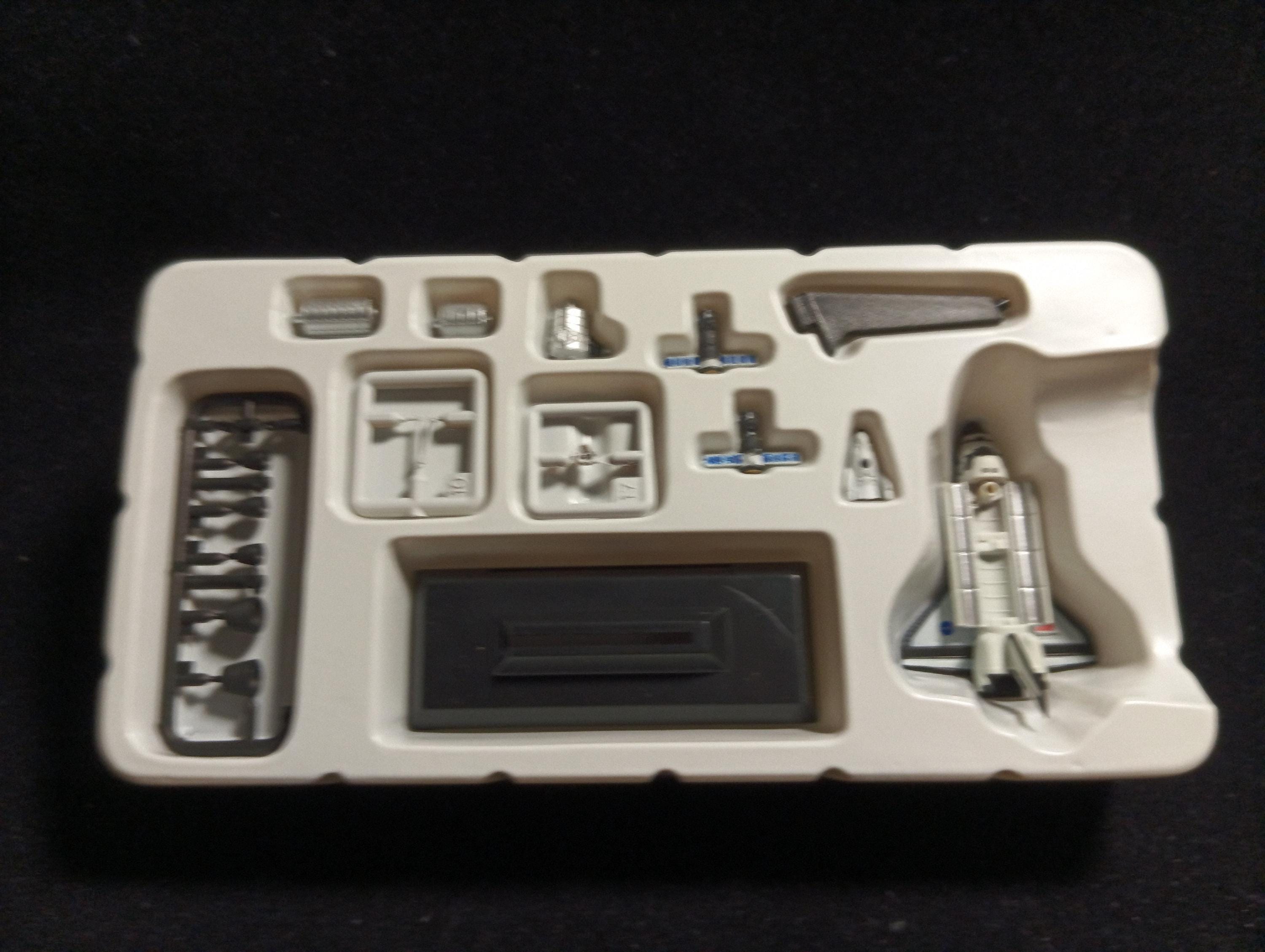 1/700 Space Shuttle Discovery X-38 "Takara Wings of the world DX : Beyond the Stratosphere"