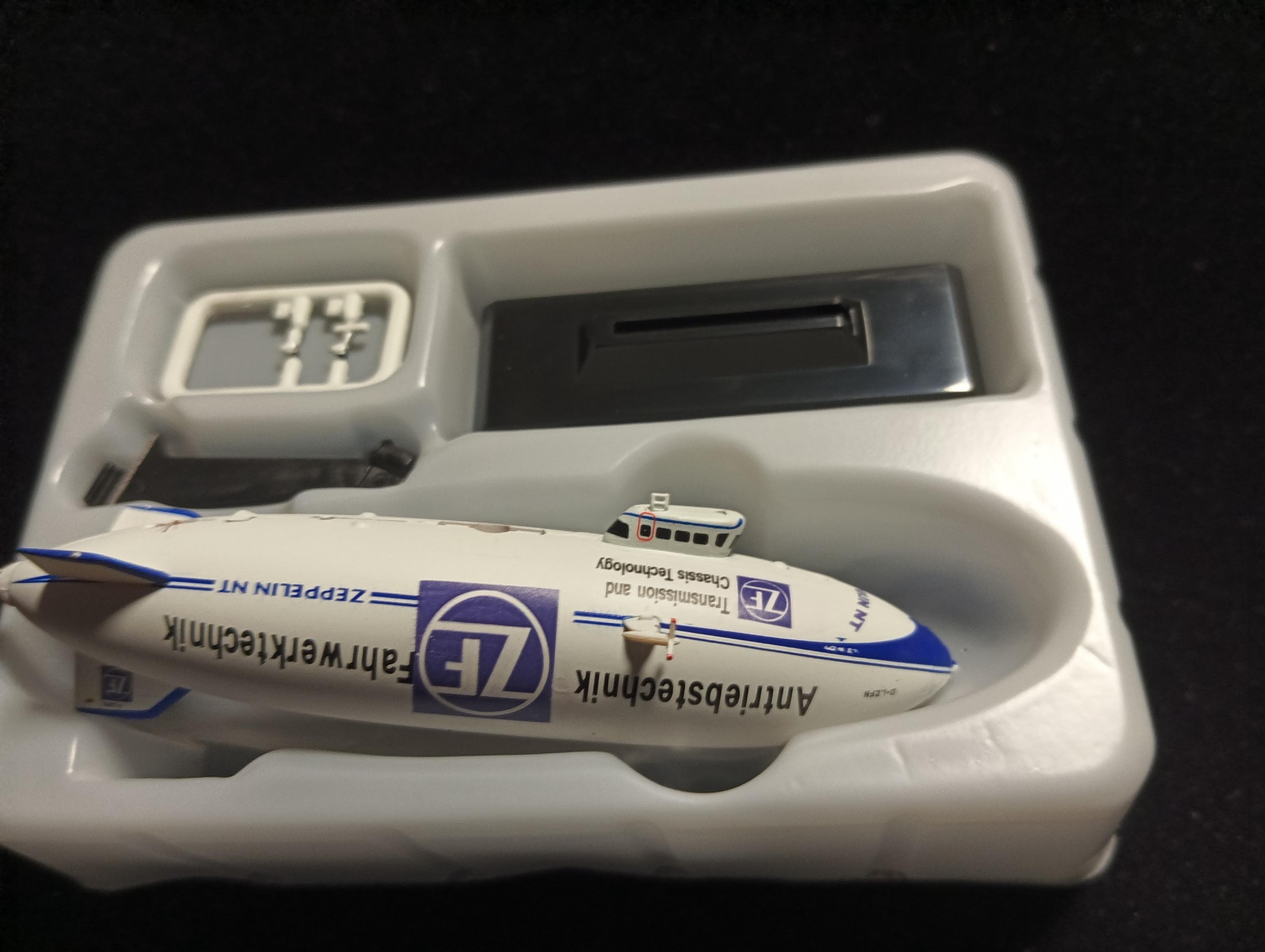 1/700 Zeppelin NT Friedrichshafen Airship "Takara Wings of the world Series 1"