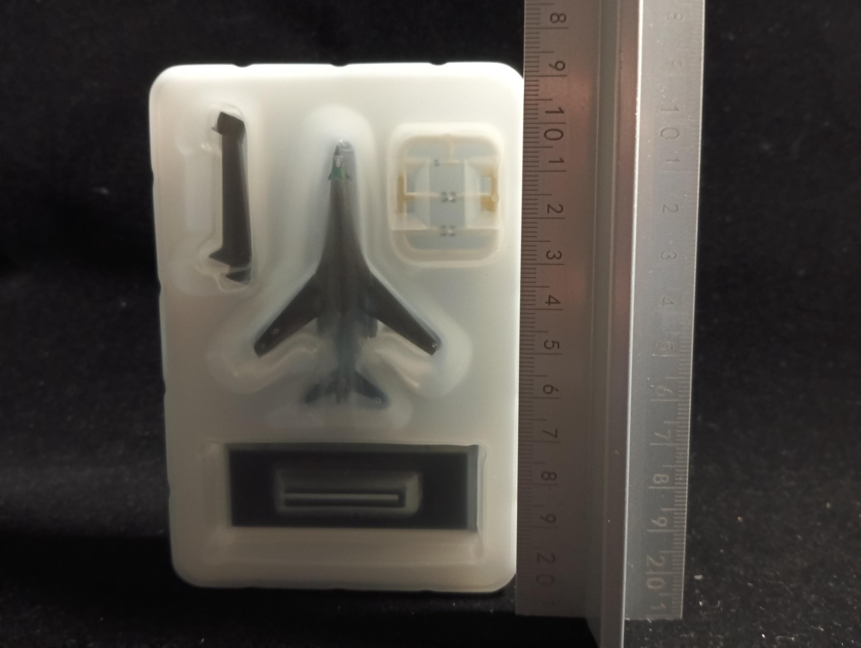 1/700 ROCKWELL B-1B Lancer Strategic BOMBER "Takara Wings of the world Series 1"
