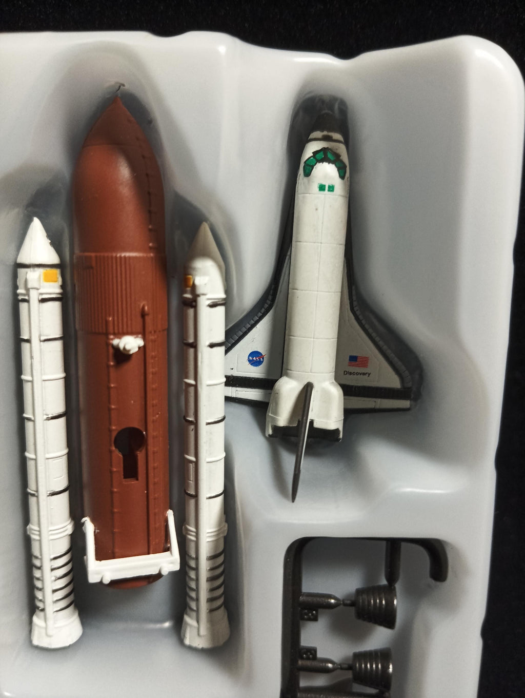 1/700 Space Shuttle Discovery NASA "Takara Wings of the world series 1"