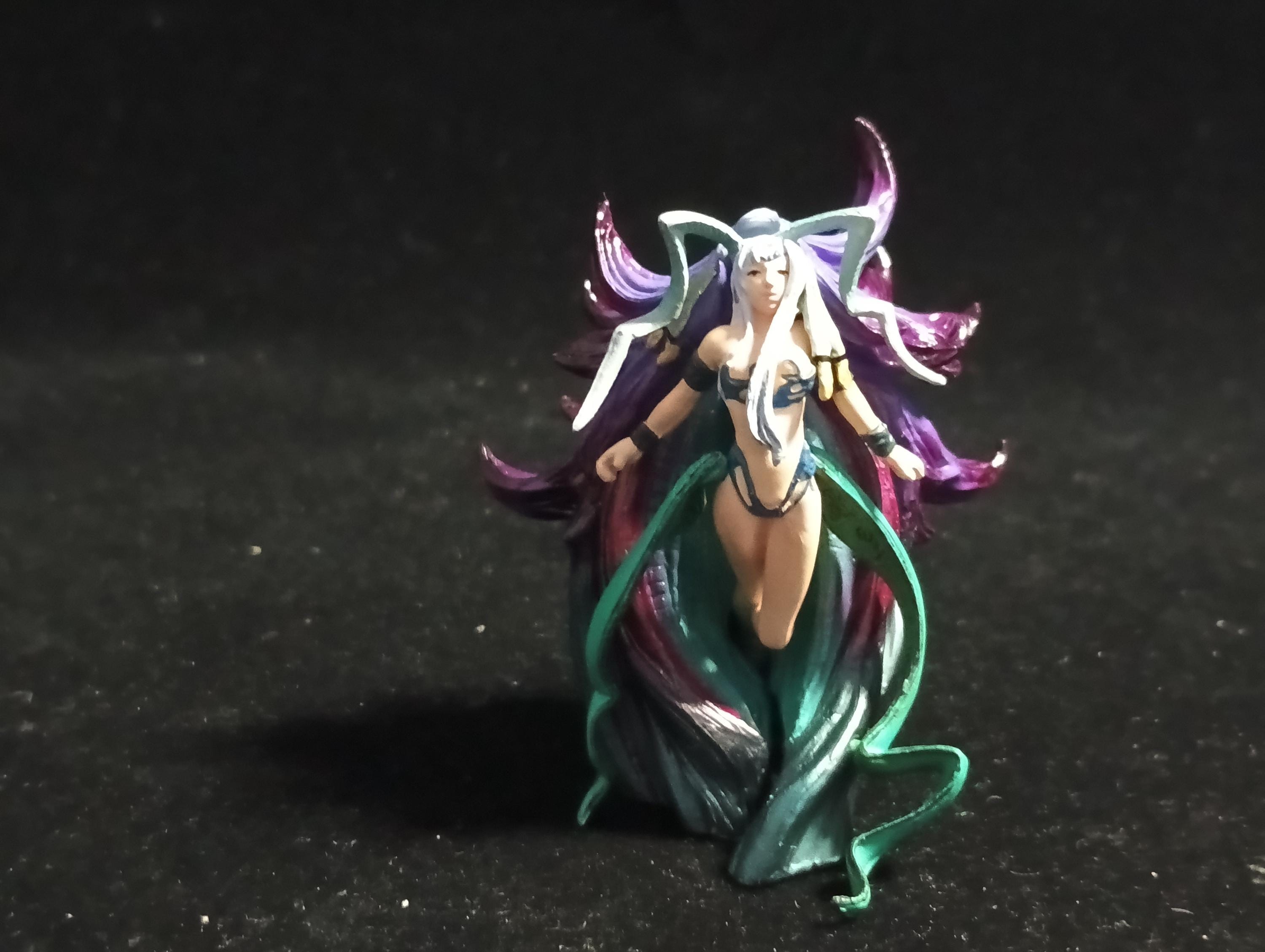 Final Fantasy X Square Enix Trading Arts Toy - Lady Yunalesca
