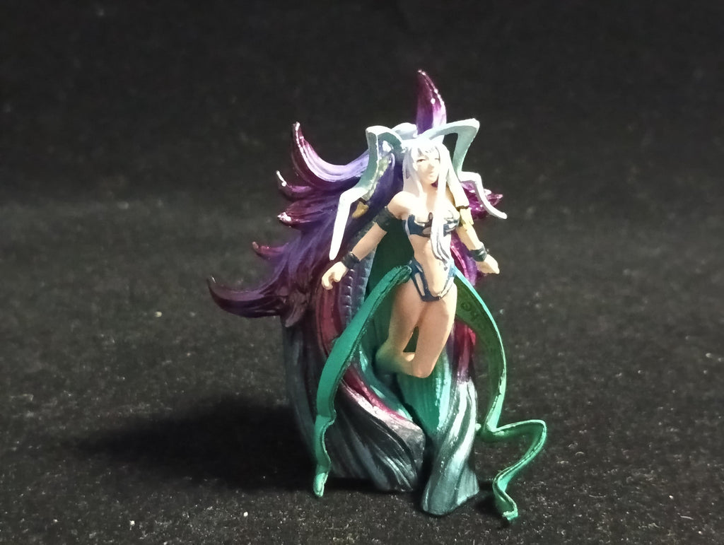 Final Fantasy X Square Enix Trading Arts Toy - Lady Yunalesca