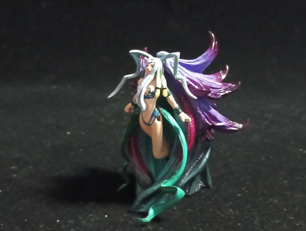Final Fantasy X Square Enix Trading Arts Toy - Lady Yunalesca