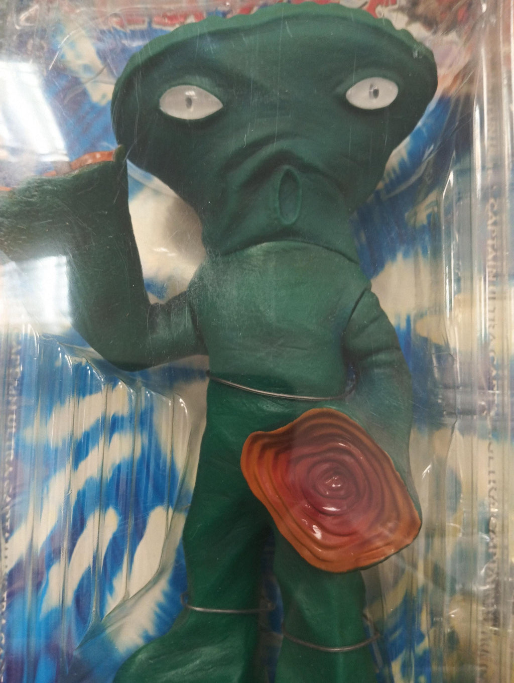 UNIFIVE Captain Ultra Giant Monster Series Bandel Alien Figure Soft Vinyl Primary Color Monster Encyclopedia Year 2002 (40cm x 23cm x 11cm)