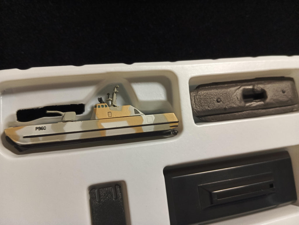 1/700 Takara World Ships Series 2 Shell Class (1999, Norway) Submarine Figure