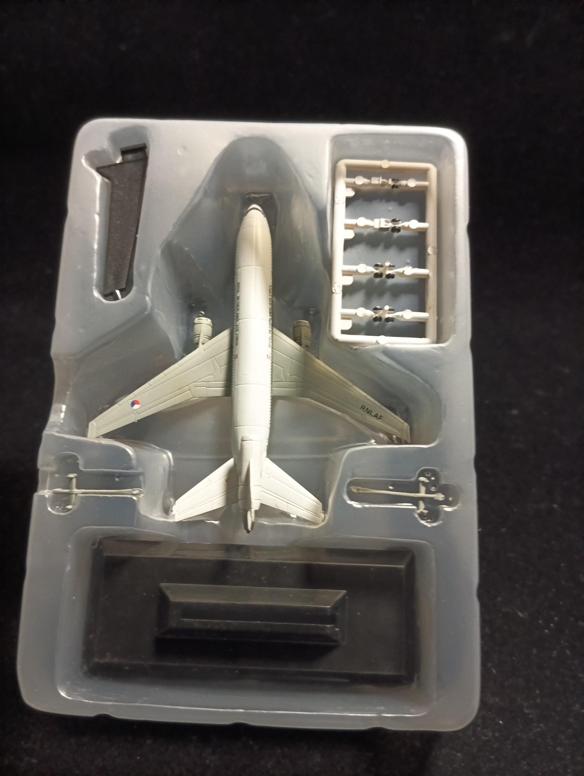 1/700 KDC-10 Royal Netherlands Air Force Takara Wings of the world Series 2