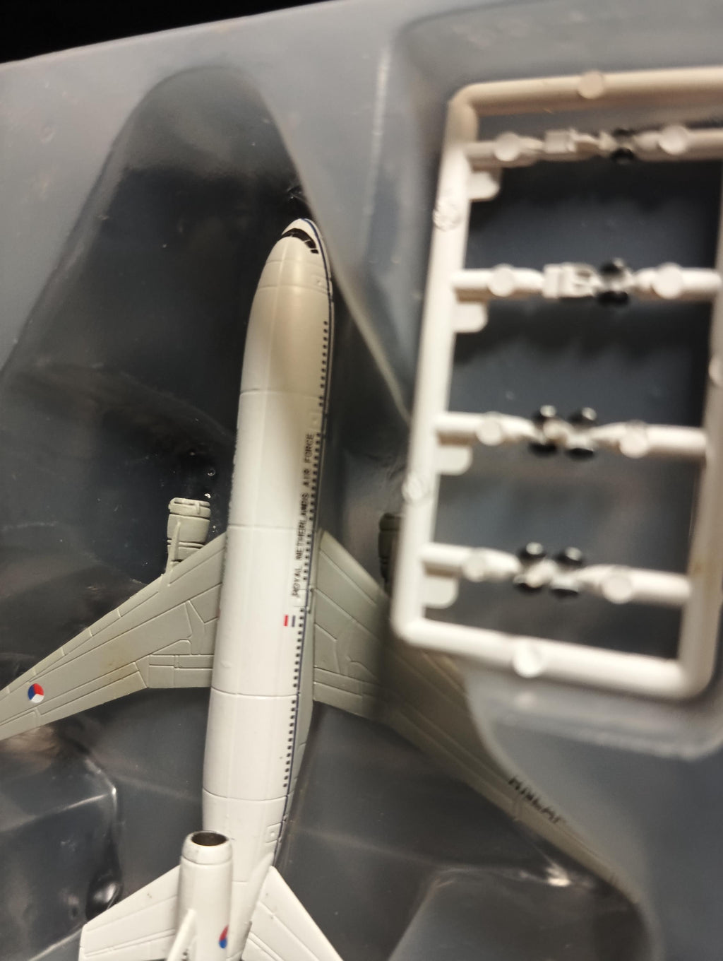 1/700 KDC-10 Royal Netherlands Air Force Takara Wings of the world Series 2