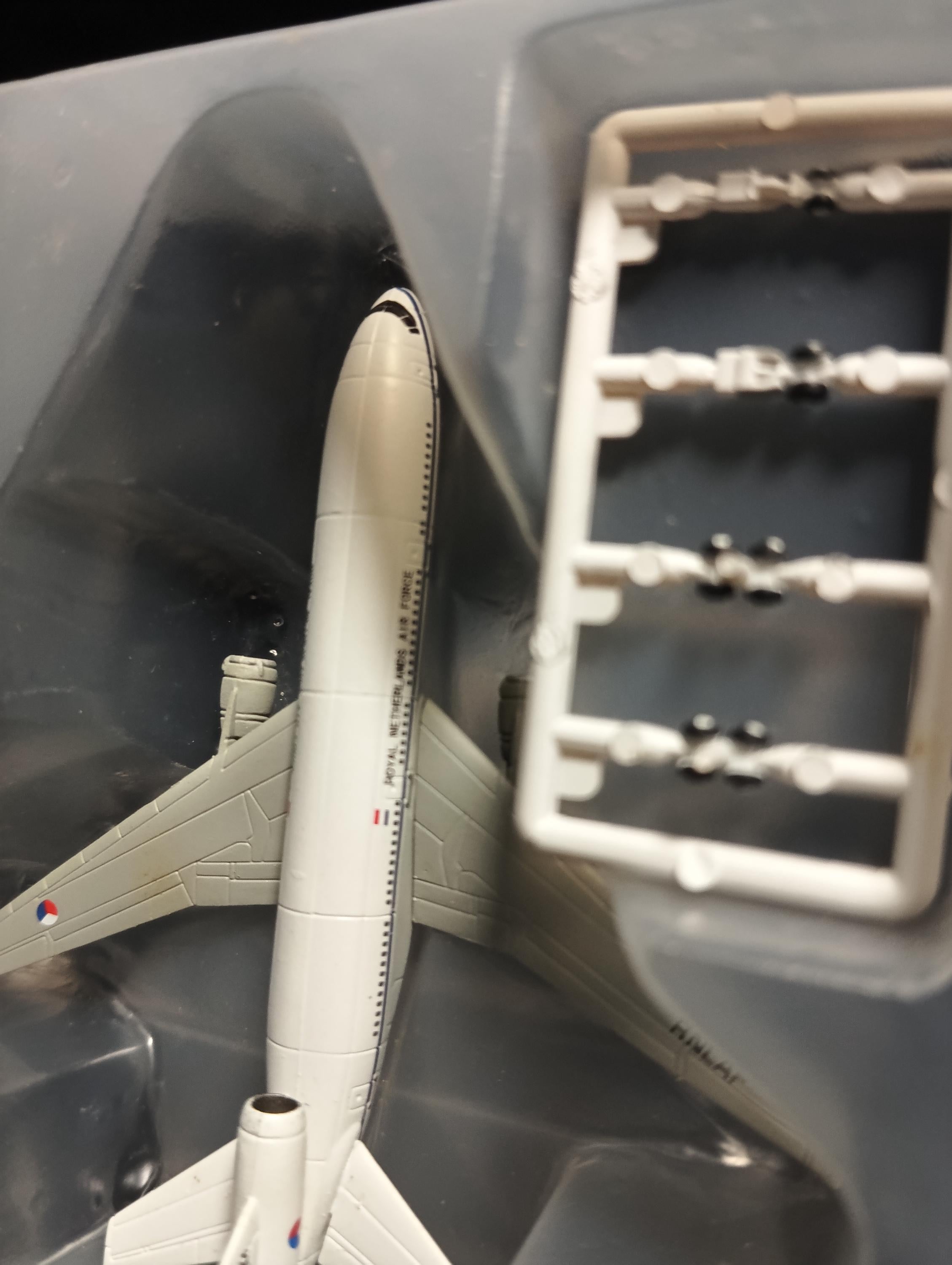 1/700 KDC-10 Royal Netherlands Air Force Takara Wings of the world Series 2