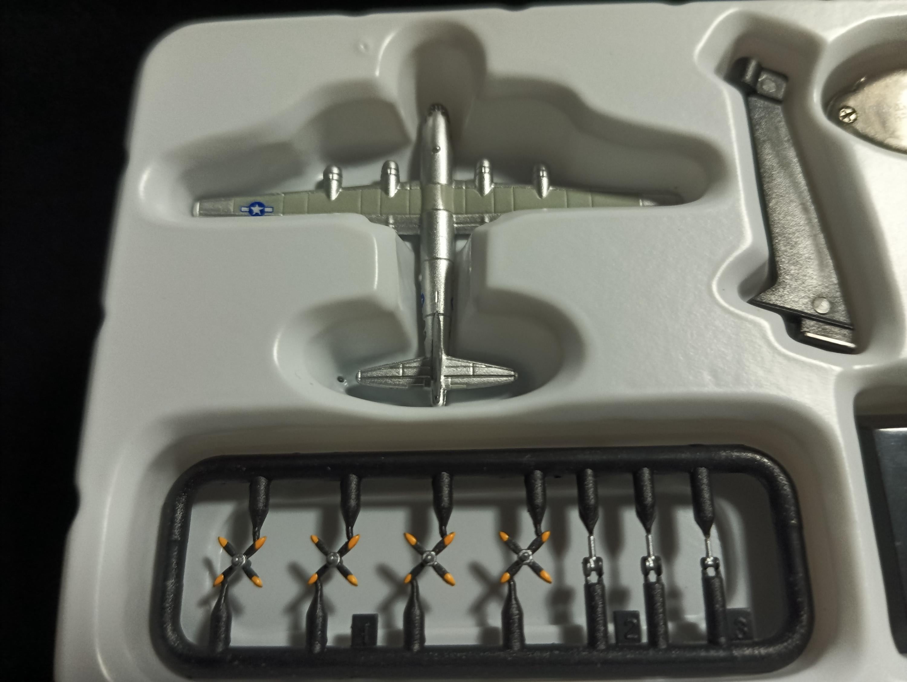 Takara World Ship Lorelei 1/700 Dog Sleigh Ships Of The World LORELEI B-29 Superfortress