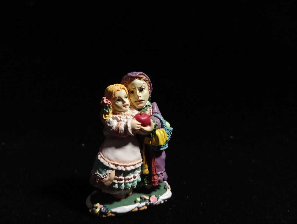 Kaiyodo ALice in Wonderland Fairy Tales at Three Mini figure Snow White