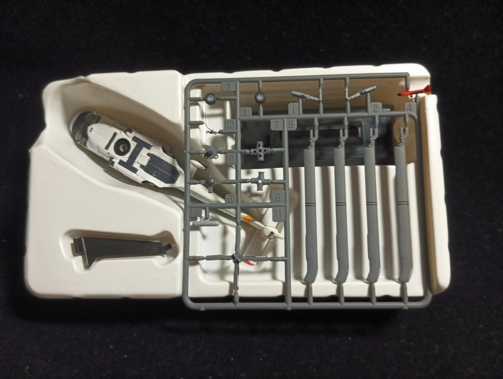 Takara Aegis of the Boukoku Atsumi Version #09: 1/144 Sikorsky/Mitsubishi SH-60J Seahawk #8250