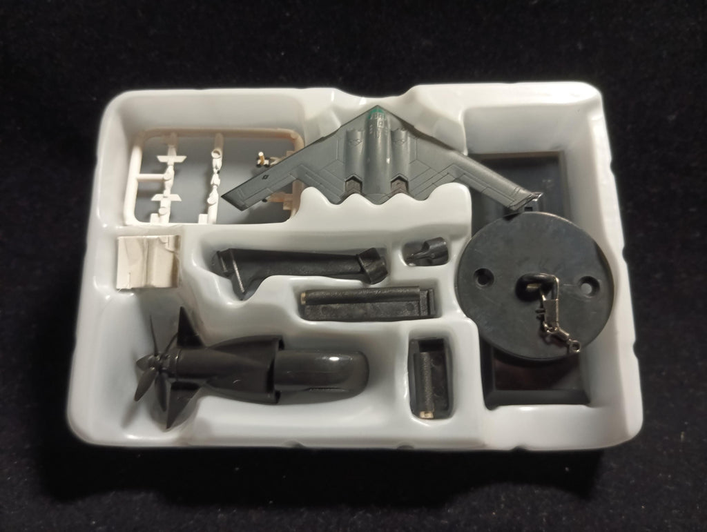 1/700 Northrop B-2 (without lines) + Micro Aerial Motor "Takara Wings of the world Series 1"