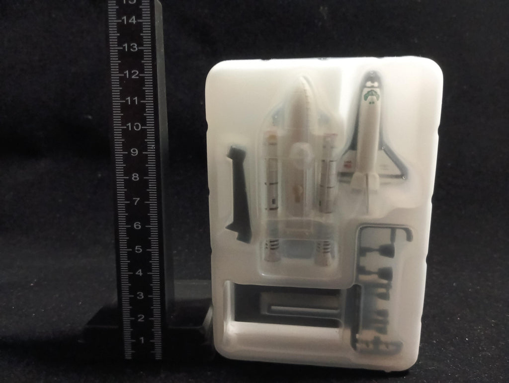1/700 Space Shuttle Columbia Pit Road "Takara Wings of the world Series 1"