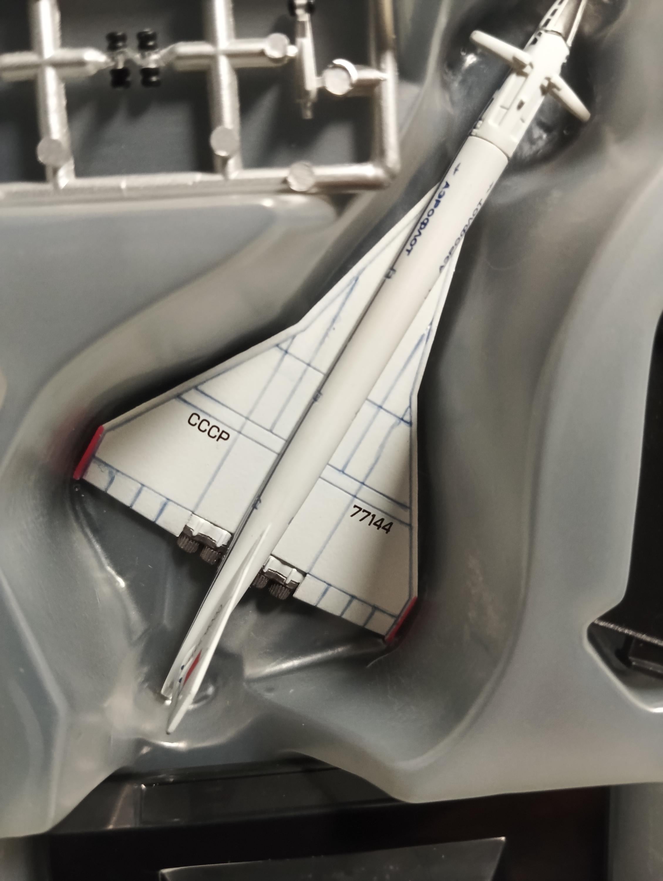 1/700 Tupolev Tu-144 NASA Wings of the world 2 Takara