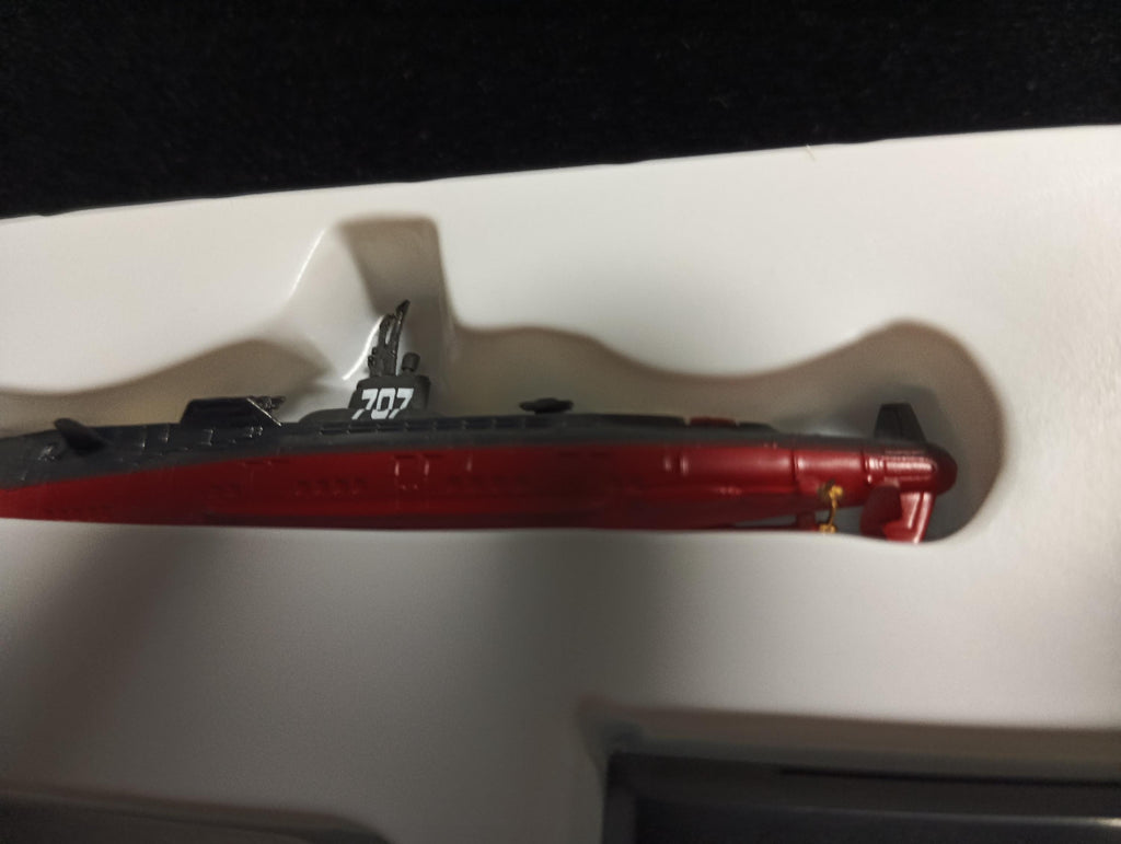 Takara Ship of the World Series 02 Scale 1/1000 Submarine 707 I, Kai