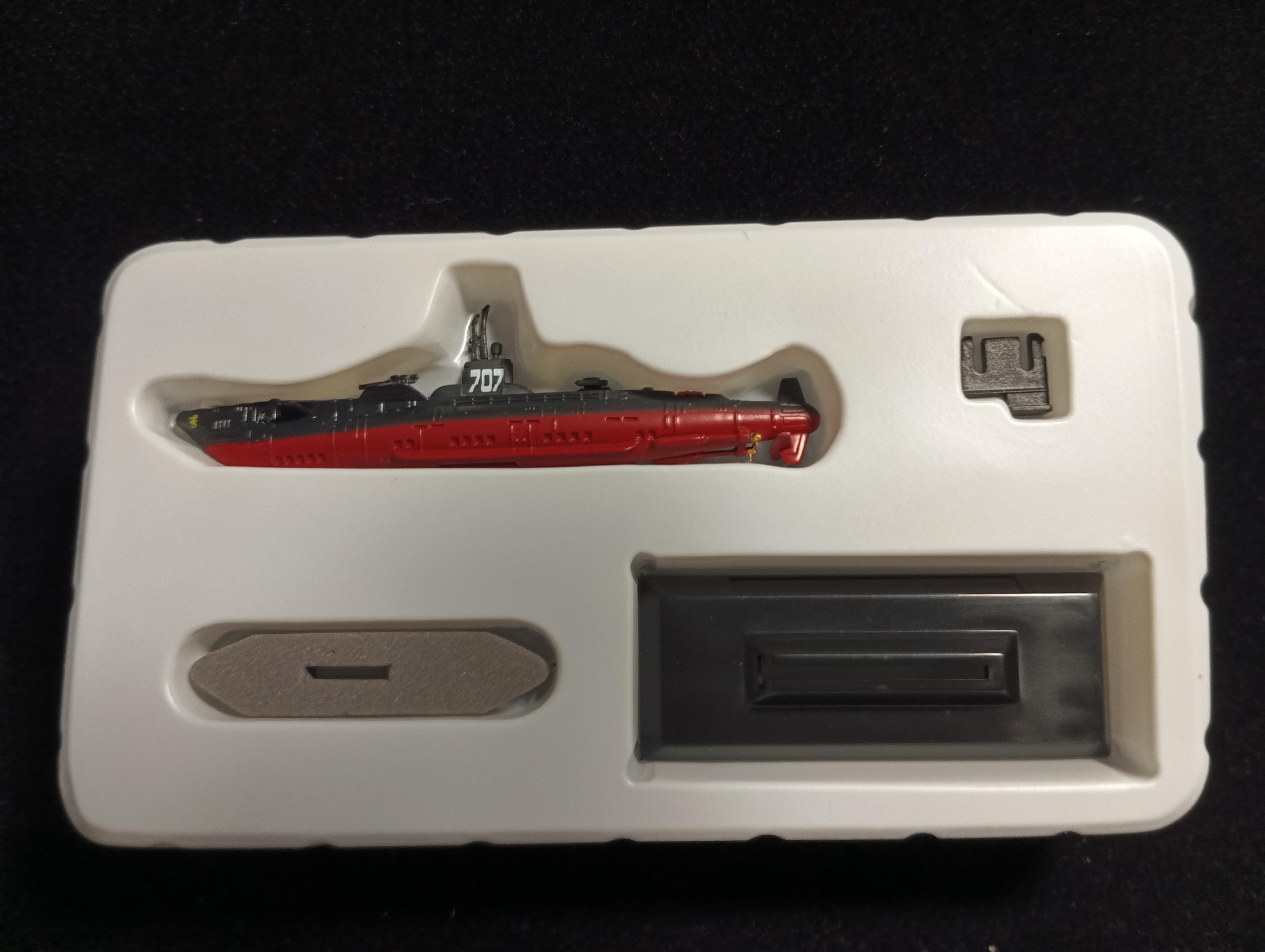 Takara Ship of the World Series 02 Scale 1/1000 Submarine 707 I, Kai