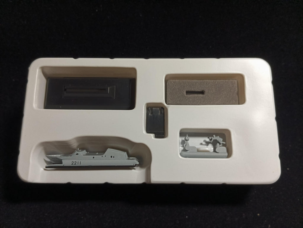 Takara Ship of the World Series 05  1/700 Type 2208 Wave Piercer China