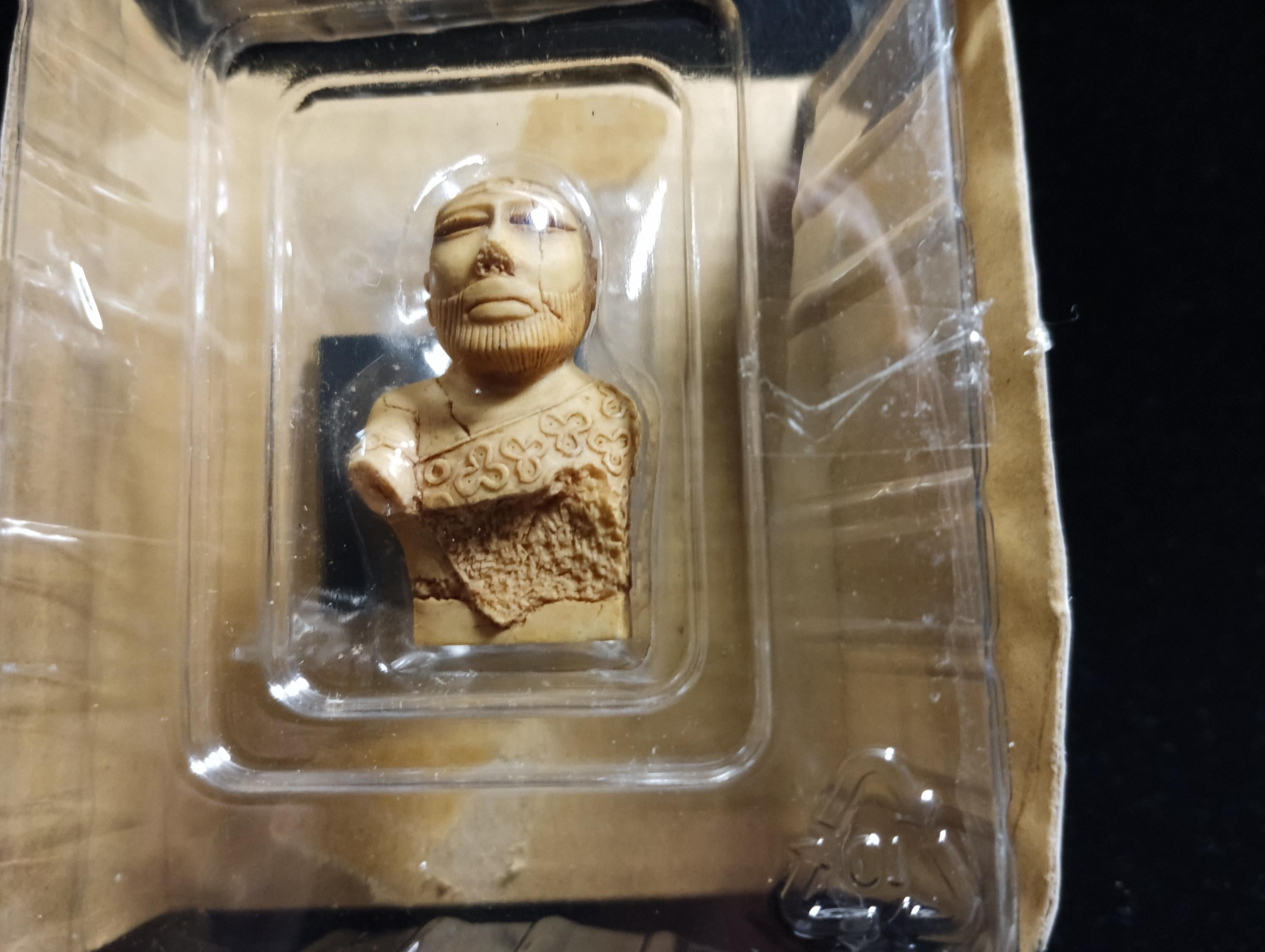 Kaiyodo Collect Club Ancient Civilizations I Figure - Priest King Statue