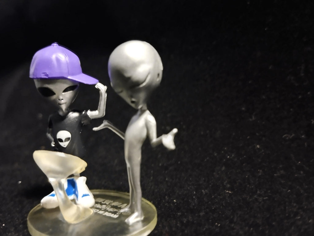 Kaiyodo Collect Club Seven Wonders Figure - Grey Alien