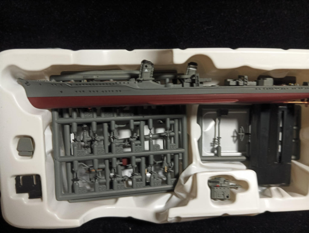 1/144 Takara Men's Yamato Navy Hatsuharu-class Destroyer Hatsushimo (1945 Final) Special Torpedo Squadron Kikusui Tenichi-go Operation