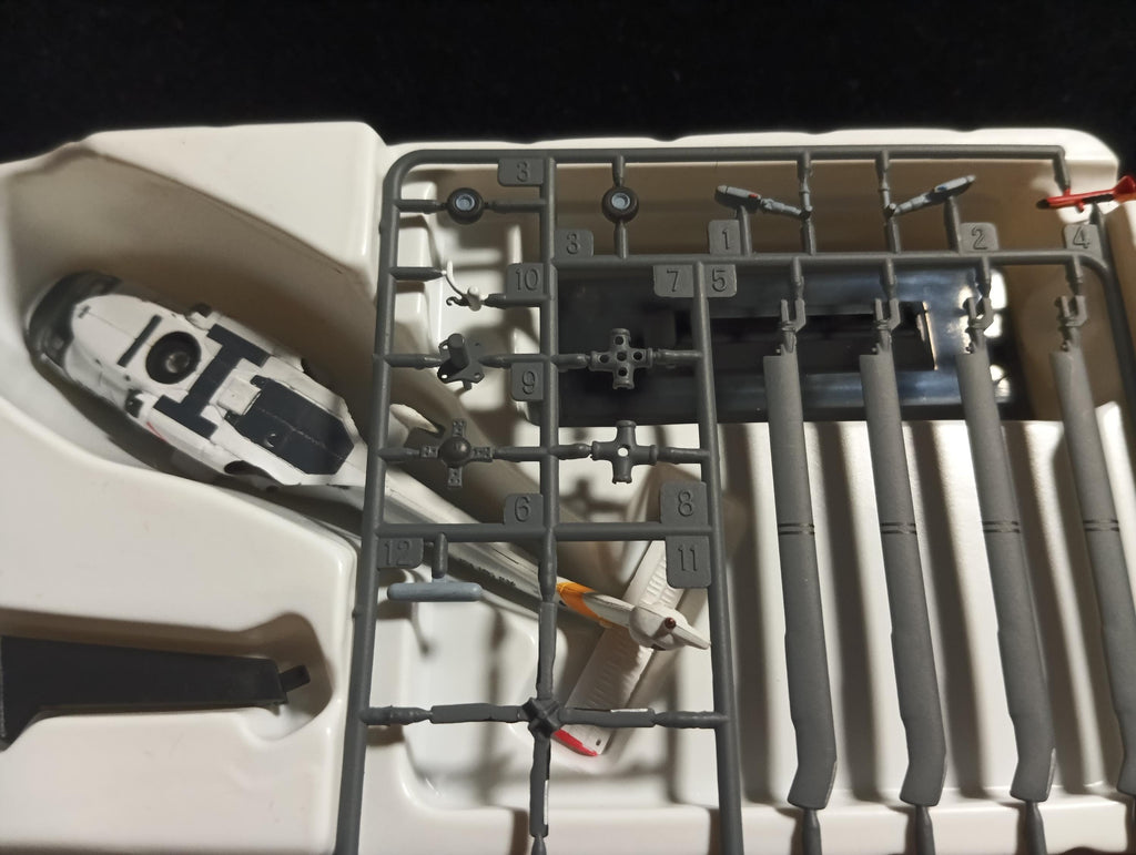 Takara Aegis of the Boukoku Atsumi Version #09: 1/144 Sikorsky/Mitsubishi SH-60J Seahawk #8250