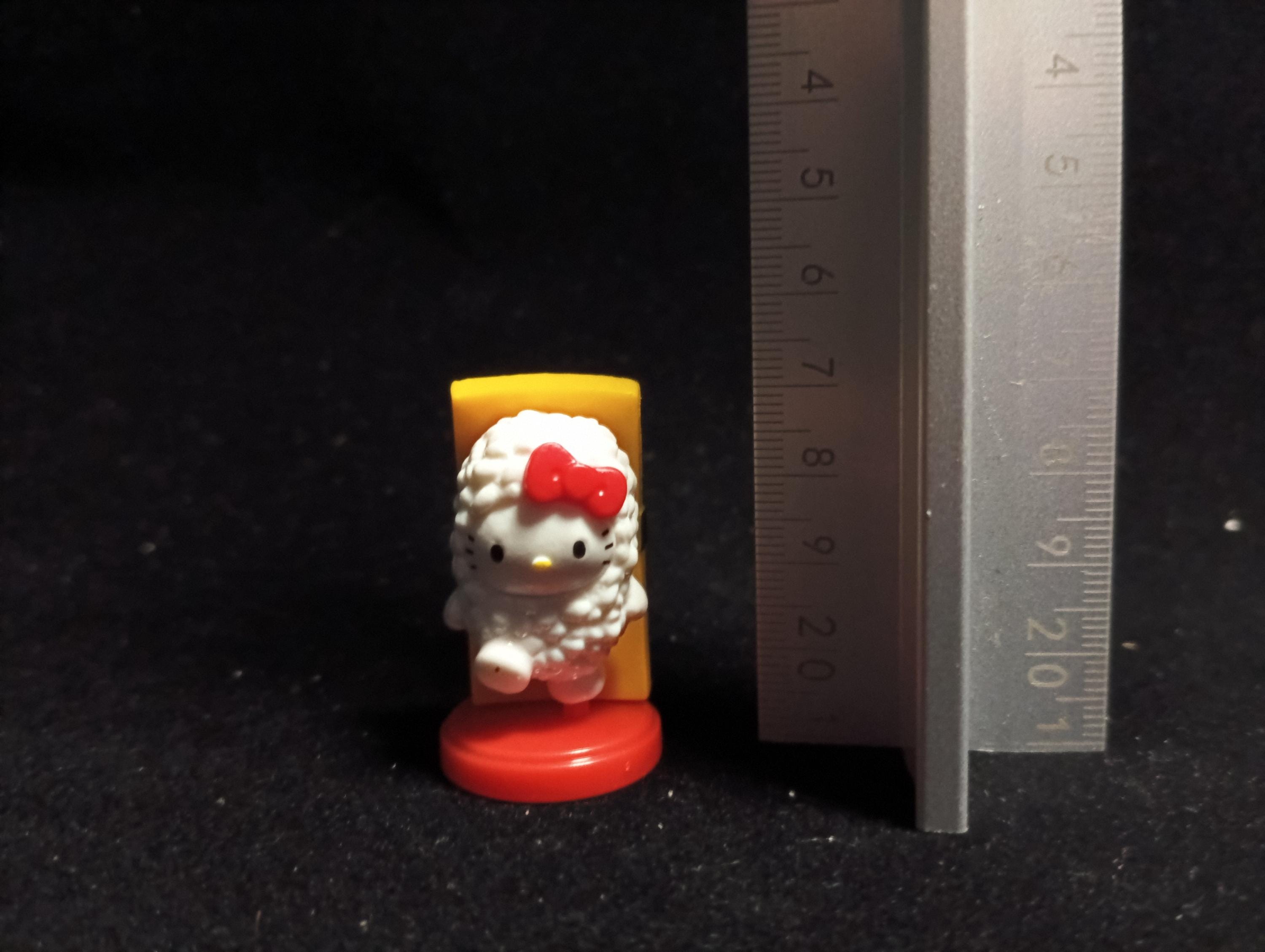 Japan Hello Kitty Furuta Choco Egg Beckoning Kitty Sushi